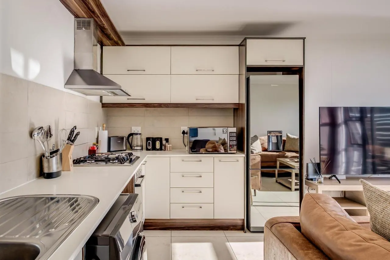 Apartment Belina - Quayside Canal View Cape Town