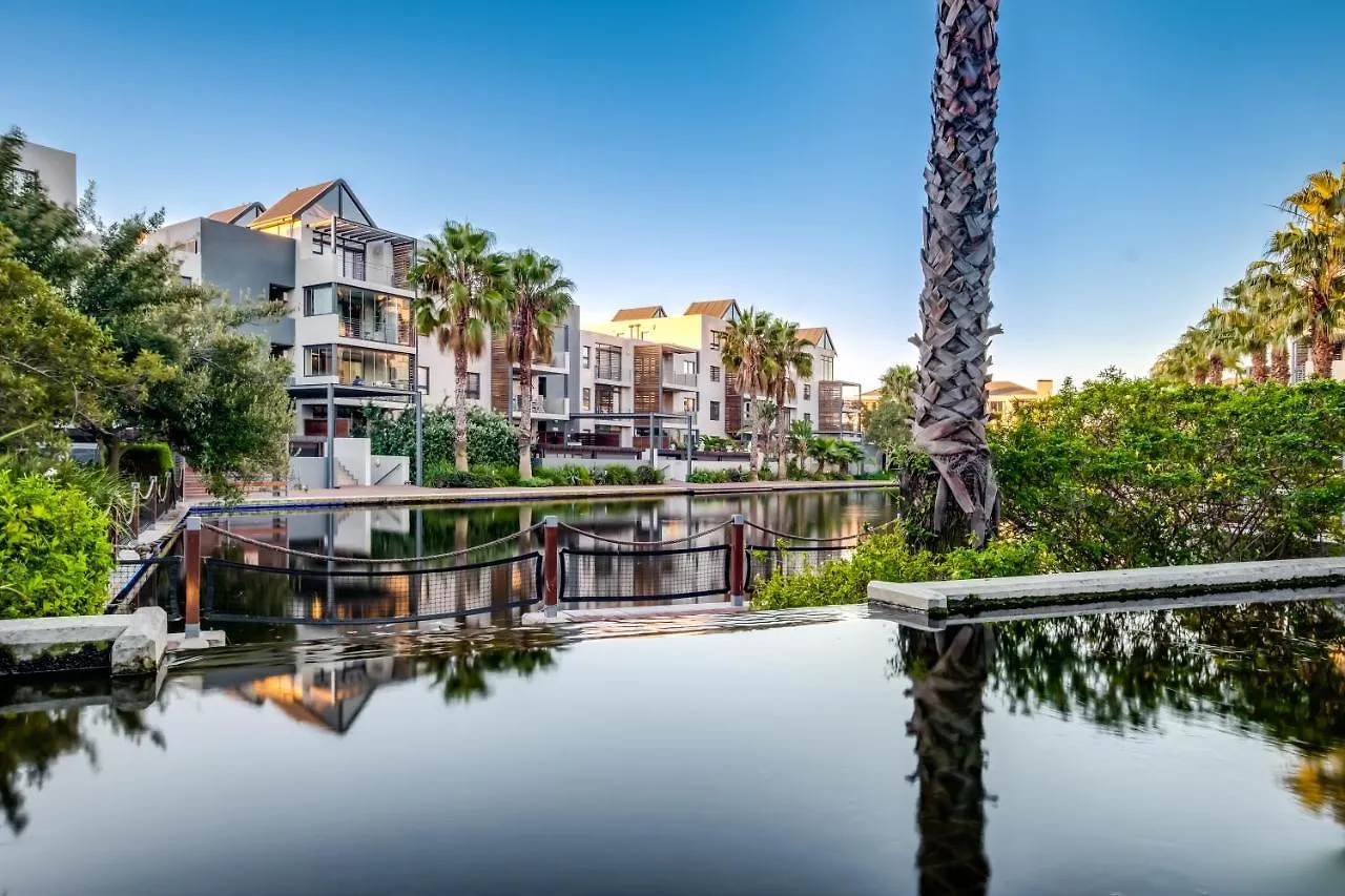 Belina - Quayside Canal View Cape Town Apartment