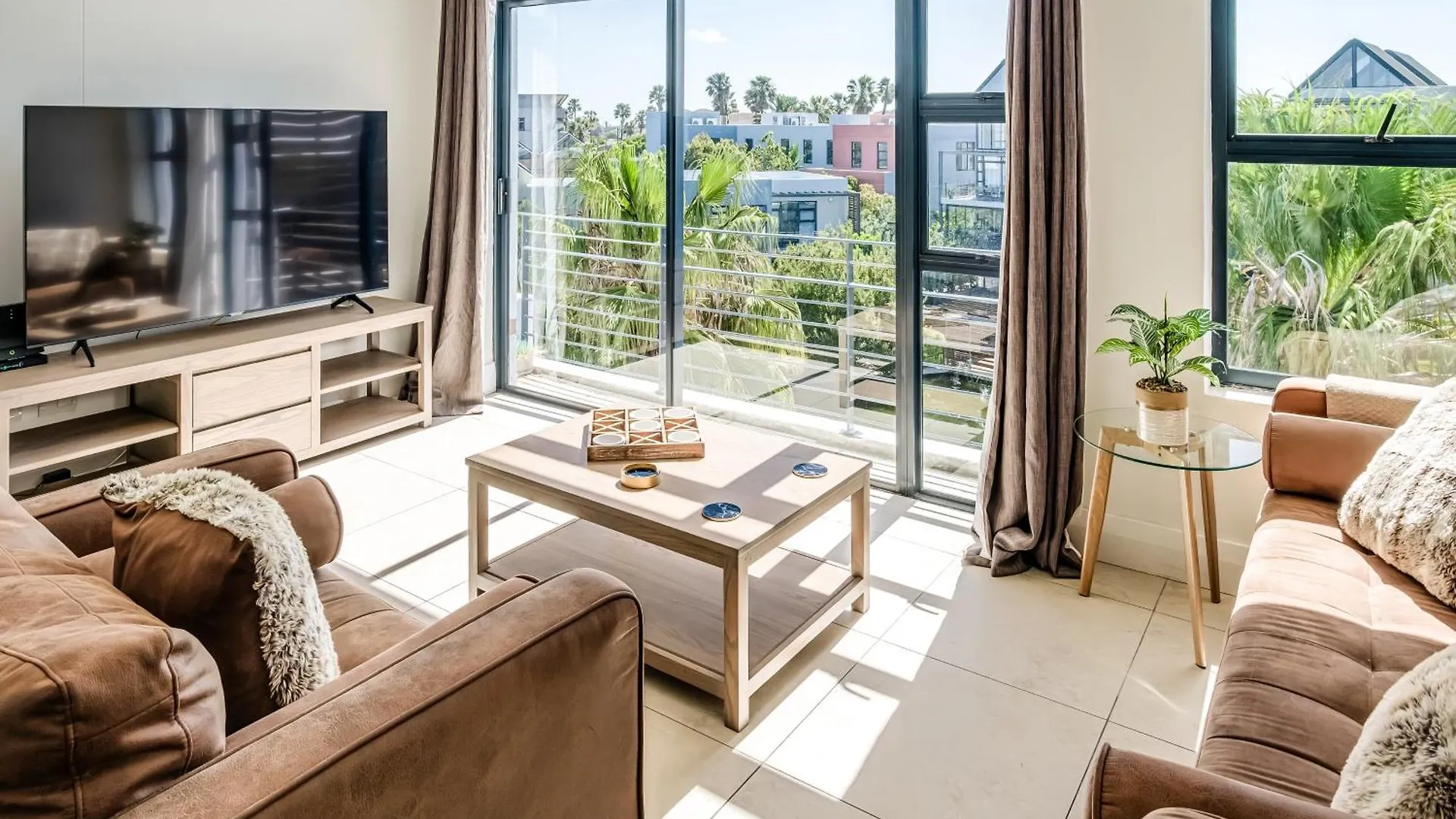 Belina - Quayside Canal View Cape Town Apartment